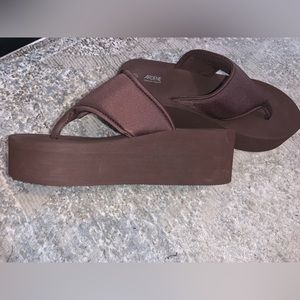 90s style chunky platform flip flops